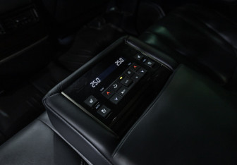 Подержанный автомобиль Lexus LX 2020 года (27 фото)