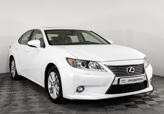 Подержанный автомобиль Lexus ES 2013 года (4 фото)