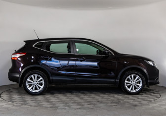 Подержанный автомобиль Nissan Qashqai 2014 года (4 фото)