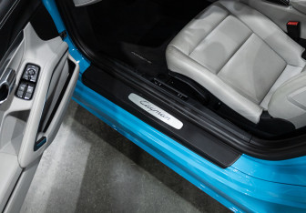 Подержанный автомобиль Porsche Cayman 2018 года (14 фото)