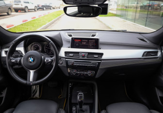 Подержанный автомобиль BMW X2 2020 года (10 фото)