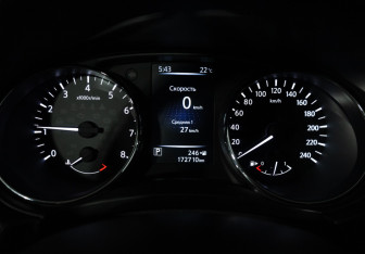 Подержанный автомобиль Nissan Qashqai 2016 года (12 фото)