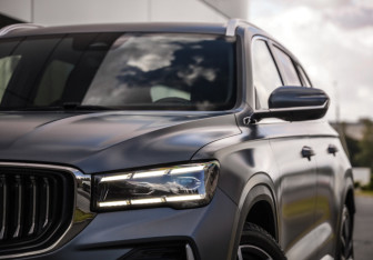 Подержанный автомобиль Geely Monjaro 2024 года (2 фото)