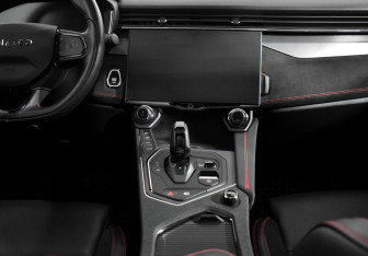 Подержанный автомобиль Lynk&Co 05 2023 года (22 фото)