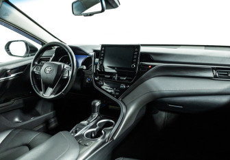 Подержанный автомобиль Toyota Camry Sedan 2021 года (9 фото)