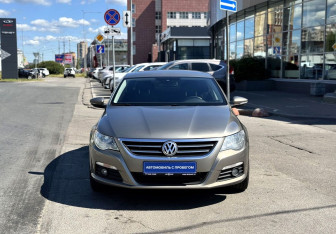 Подержанный автомобиль Volkswagen Passat CC 2011 года (2 фото)