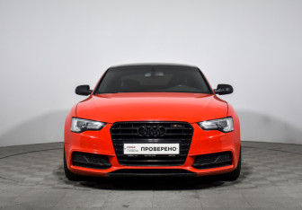 Подержанный автомобиль Audi A5 Coupe 2014 года (2 фото)