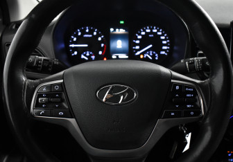 Подержанный автомобиль Hyundai Solaris Sedan 2021 года (16 фото)