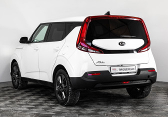 Подержанный автомобиль Kia Soul 2020 года (8 фото)