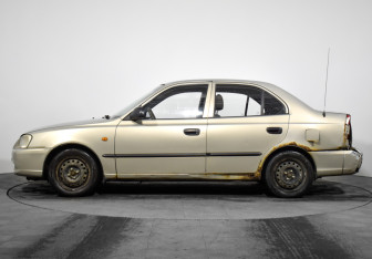 Подержанный автомобиль Hyundai Accent Sedan 2008 года (8 фото)