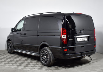 Подержанный автомобиль Mercedes-Benz Viano 2013 года (7 фото)