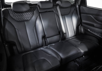 Подержанный автомобиль Hyundai Santa Fe 2020 года (25 фото)