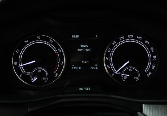 Подержанный автомобиль Skoda Rapid Liftback 2021 года (12 фото)