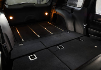 Подержанный автомобиль Jeep Grand Cherokee 2013 года (28 фото)