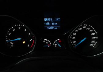 Подержанный автомобиль Ford Focus Hatchback 2012 года (12 фото)