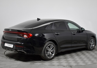 Подержанный автомобиль Kia K5 2021 года (5 фото)