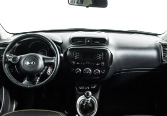 Подержанный автомобиль Kia Soul 2016 года (13 фото)