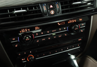 Подержанный автомобиль BMW X5 2017 года (20 фото)