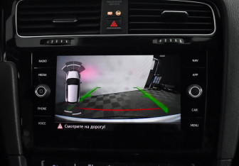 Подержанный автомобиль Volkswagen Golf GTI Hatchback 2015 года (17 фото)