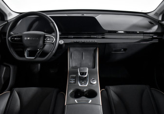 Подержанный автомобиль Omoda C5 2024 года (14 фото)