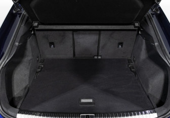 Подержанный автомобиль Audi Q3 2021 года (24 фото)