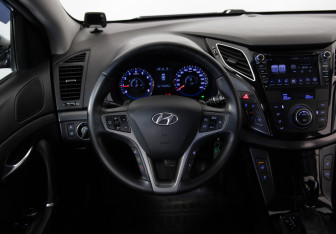 Подержанный автомобиль Hyundai i40 Wagon 2016 года (10 фото)