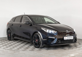 Подержанный автомобиль Kia K3 Hatchback 2021 года (3 фото)