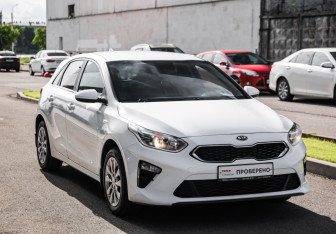 Подержанный автомобиль Kia Ceed Hatchback 2018 года (5 фото)