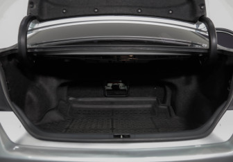 Подержанный автомобиль Toyota Camry Sedan 2013 года (34 фото)