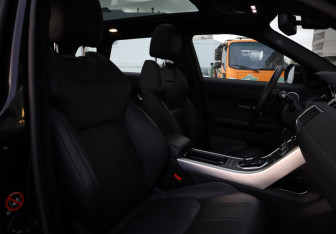 Подержанный автомобиль Land Rover Range Rover Evoque 2017 года (10 фото)