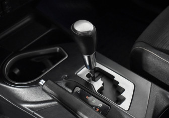 Подержанный автомобиль Toyota RAV4 2017 года (11 фото)