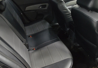 Подержанный автомобиль Chevrolet Cruze Sedan 2011 года (13 фото)