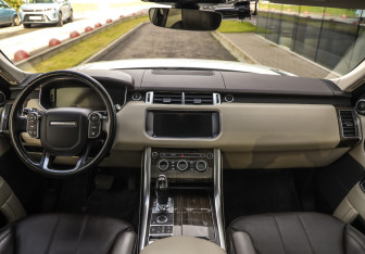 Подержанный автомобиль Land Rover Range Rover Sport 2017 года (11 фото)