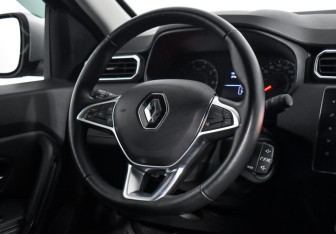 Подержанный автомобиль Renault Duster 2021 года (14 фото)
