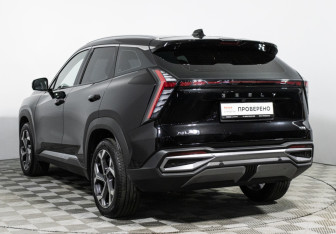 Подержанный автомобиль Geely Atlas 2024 года (7 фото)