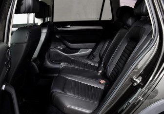 Подержанный автомобиль Volkswagen Passat Wagon 2017 года (11 фото)