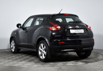 Подержанный автомобиль Nissan Juke 2012 года (7 фото)