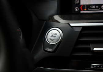Подержанный автомобиль BMW X3 2019 года (19 фото)