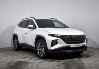 Подержанный автомобиль Hyundai Tucson 2022 года (3 фото)