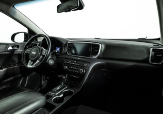 Подержанный автомобиль Kia Sportage 2020 года (9 фото)