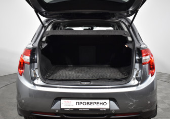 Подержанный автомобиль Citroen C4 Aircross 2012 года (18 фото)