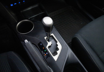 Подержанный автомобиль Toyota RAV4 2013 года (17 фото)