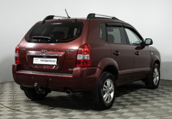 Подержанный автомобиль Hyundai Tucson 2008 года (5 фото)