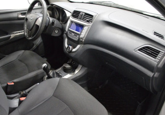 Подержанный автомобиль Haima M3 2014 года (12 фото)