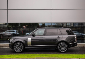 Подержанный автомобиль Land Rover Range Rover 2019 года (9 фото)