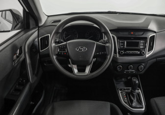 Подержанный автомобиль Hyundai Creta 2020 года (11 фото)