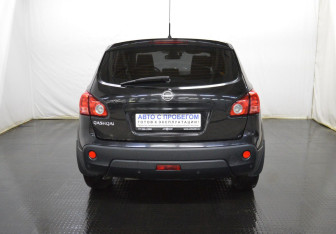 Подержанный автомобиль Nissan Qashqai+2 2008 года (6 фото)