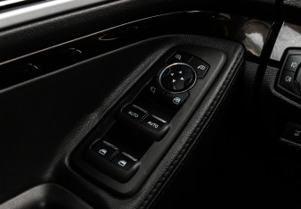 Подержанный автомобиль Ford Explorer 2012 года (18 фото)