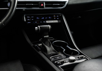 Подержанный автомобиль Kia K5 2020 года (16 фото)