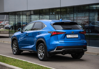 Подержанный автомобиль Lexus NX 2019 года (8 фото)